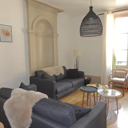 Le Breuil - Spacieux, Chaleureux, Emplacement Ideal Apartment